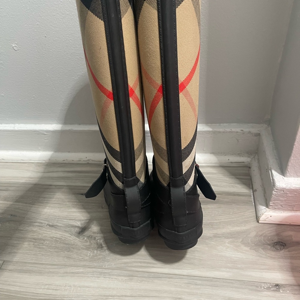 Stylish Plaid Knee-High Rain Boots - Picture 3 of 5